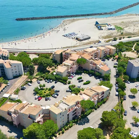 2 Pieces Avec Terrasse En Bord De - Parking *